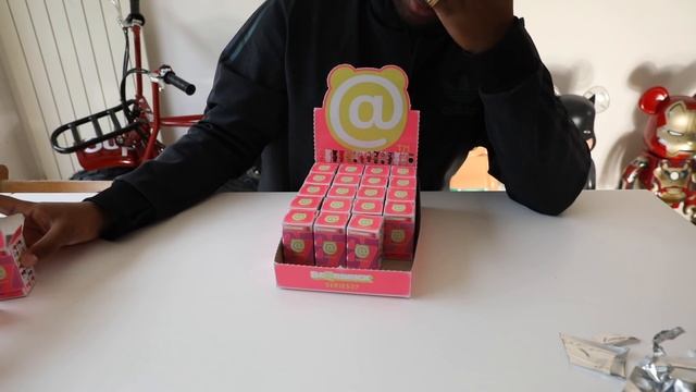 UNBOXING Bearbrick Series 37 Blind Boxes! - Including RARE Secrets, Aquaman & MORE.. смотреть онлайн