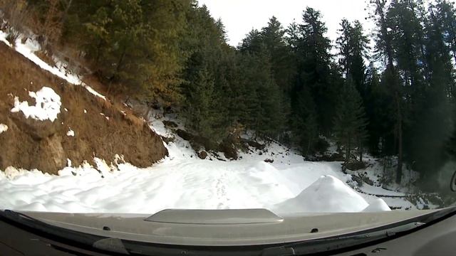 Snow Wheeling at Chansal Peak | Toyota Fortuner and Mercedes GLS 350d смотреть онлайн