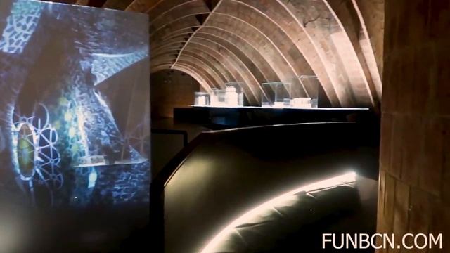 УЖИН В ДОМЕ МИЛА. РОМАНТИКА В БАРСЕЛОНЕ. смотреть онлайн