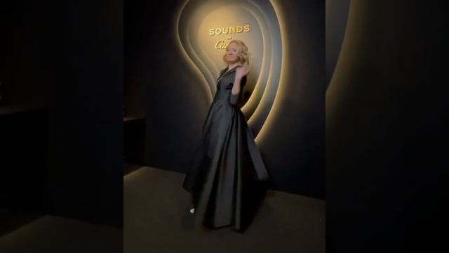 В музыкальных нотах и лучах cartier wearing ashistudio .. - Яна Рудковская смотреть онлайн