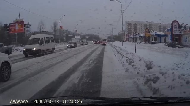 04 12 2015 Едва не притерлись бортами г Сургут ул Островского 45 смотреть онлайн