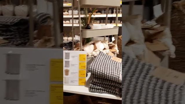 В магазине JYSK.Здесь много разных полезных штучек для вашего уютного дома. смотреть онлайн