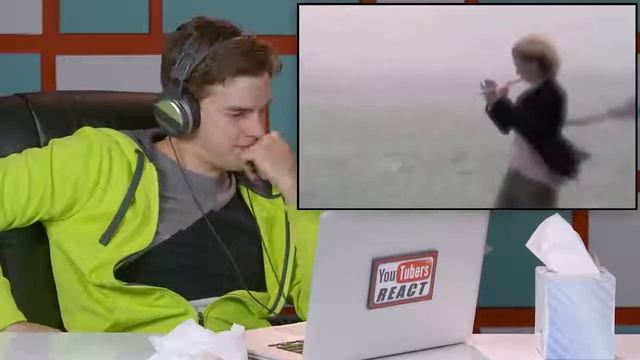 YOUTUBERS REACT TO MY HEART WILL GO ON (RECORDER COVER) смотреть онлайн