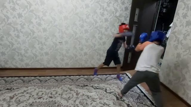 Бокс 9лет(крс) 10лет(син) любительский Бокс дети смотреть онлайн