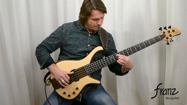 Franz Bassguitars Sirius DC смотреть онлайн
