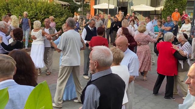 Мы даже под арию из оперы "Джудитта" умеем танцевать!!! СМОТРИТЕ! смотреть онлайн