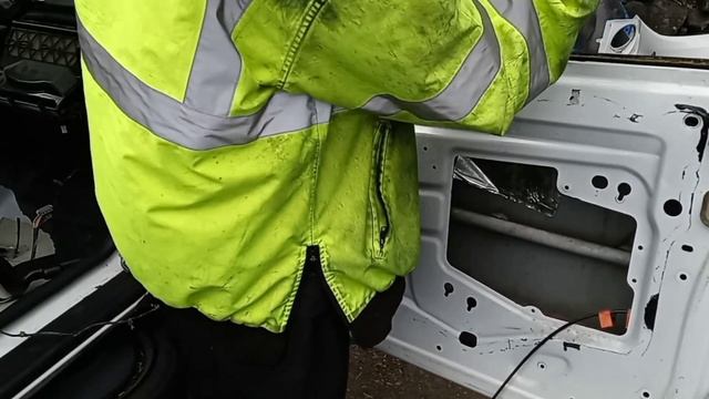 Chevy Cobalt sport complete door disassembly смотреть онлайн