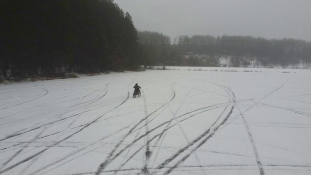 По снегу смотреть онлайн