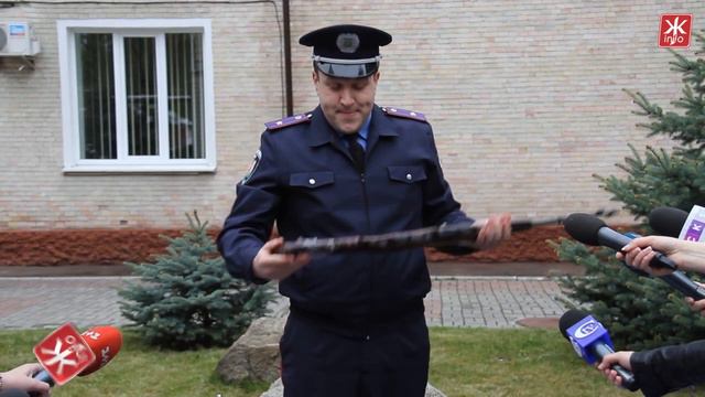 У міліції показали зброю, яку добровільно здали житомиряни - Житомир.info смотреть онлайн