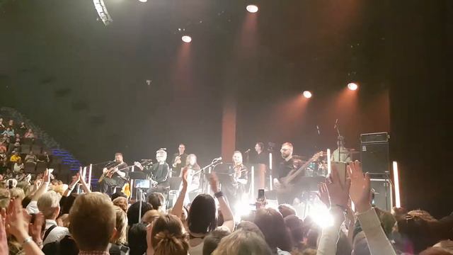 Сурганова и Оркестр. Февральский ветер продолжение. Ты. 19.04.2019г. Вегас Сити Холл смотреть онлайн