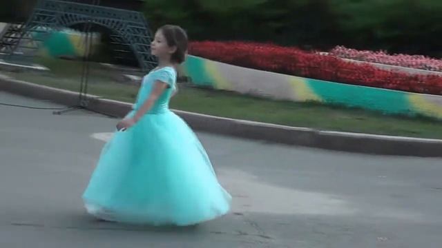 Юные красавицы - будущие модели... смотреть онлайн