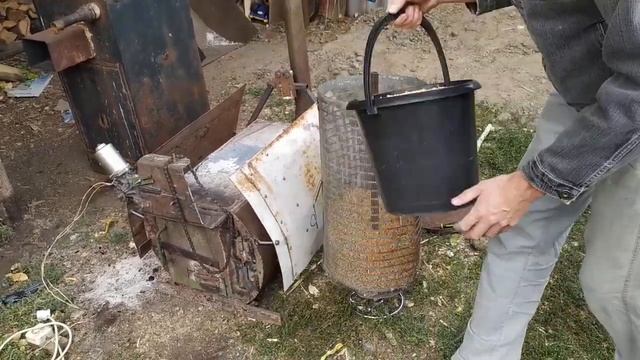 Тестирую лущилку для кукурузы и сушилку для зерна. смотреть онлайн