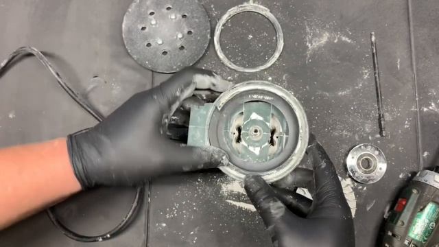 Эксперимент со шлифмашиной Metabo FSX 200 Intec смотреть онлайн