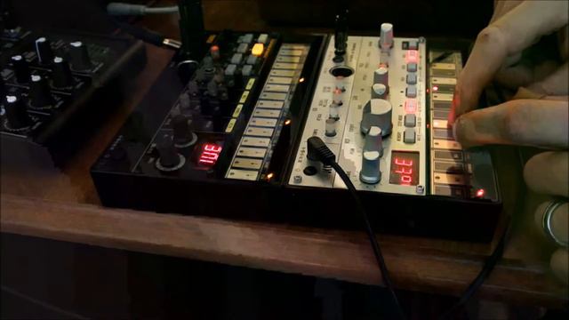Korg Volca Jazz смотреть онлайн