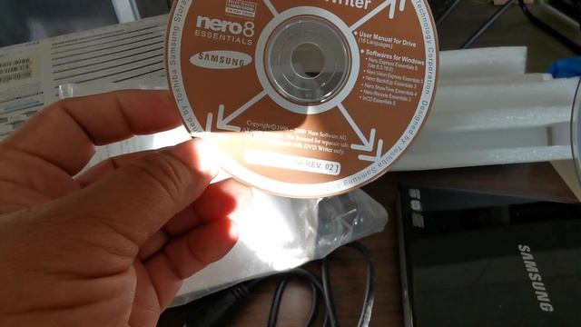 Samsung External Writer Samsung DVD Writer SE-S084 เครื่องอ่านแผ่นดีวีดีภายนอก ตัวอ่านแผ่นดีวีดี