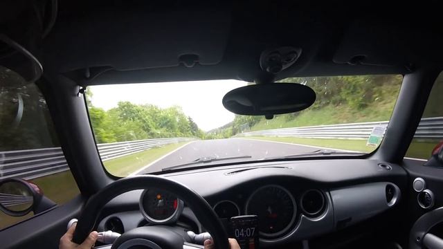 SERIAL DRIVER NURBURGRING : Mini Cooper S R53 JCW GP 8min29 BTG смотреть онлайн