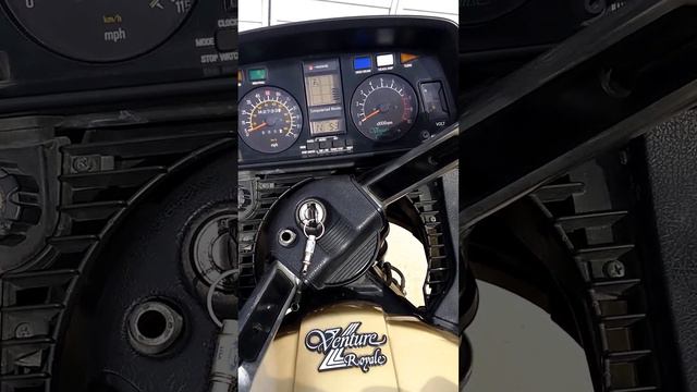 1984 XVZ 1200 Yamaha Venture Royale Touring Bike смотреть онлайн