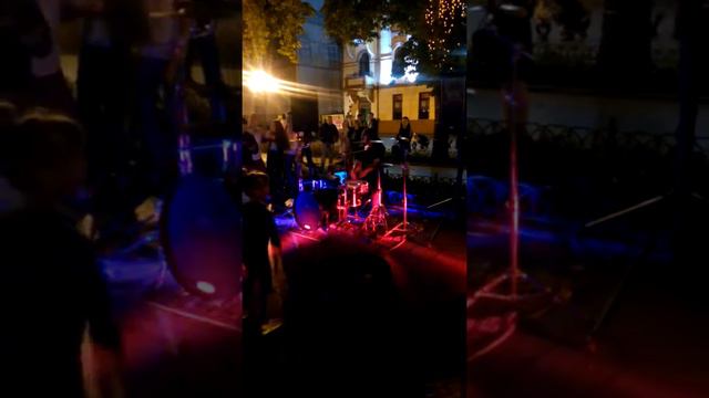 Крутой барабанщик! Не реальные эмоции!!! Одесса!!! смотреть онлайн