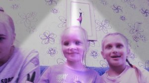 ИГРАЕМ В ГЛУХОЙ ТЕЛЕФОН.ПЕРЕДАЕМ ПРИВЕТ КАТЕ АДУШКИНОЙ И ЭЛЛИ ДИ