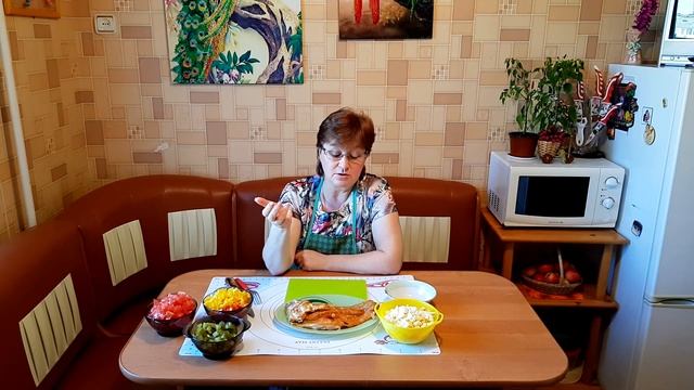 Вкусный и сытный салат из копчёной рыбы. ВЛОГ смотреть онлайн