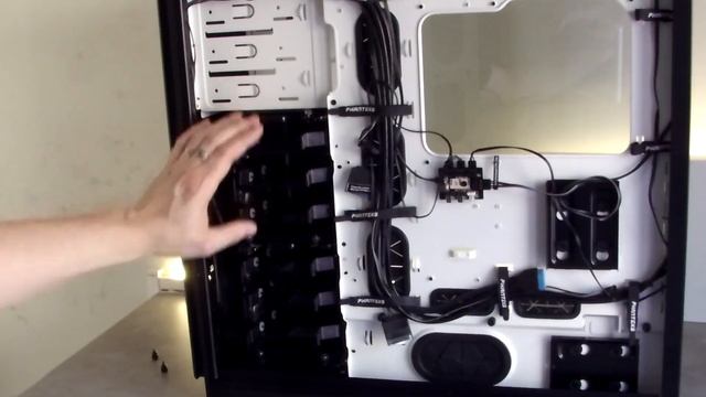 Test & Unboxing Phanteks Enthoo Pro TG SE [FR] смотреть онлайн