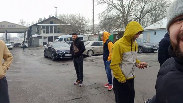 В этом жизни надо всегда так дружно не смотря ты откуда и кто по нации нас создал Аллаха 🤝🤲🙏 смотреть онлайн
