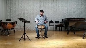 Игра на малом барабане