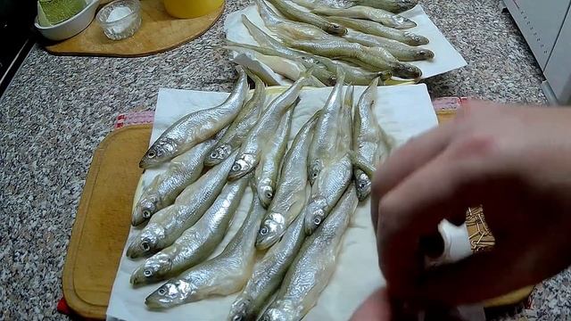 Корюшка вяленая в духовке смотреть онлайн