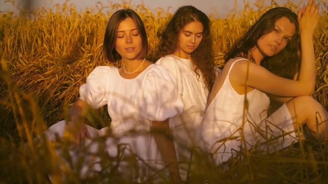 3 Девицы Среди Пшеницы! смотреть онлайн