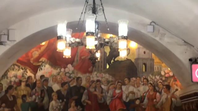 Конкурсное эссе. Аминева Каролина, «Московское метро», тема — гостеприимный москвич. смотреть онлайн