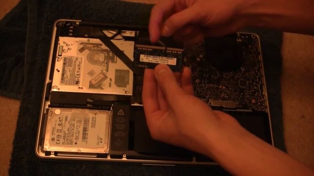 MacBook Pro 2011 8GB RAM Upgrade смотреть онлайн