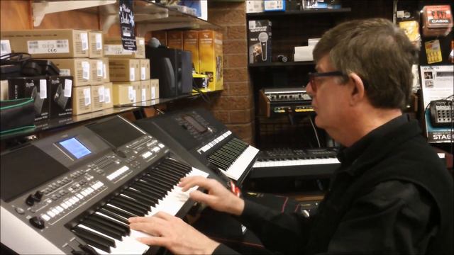 The Yamaha PSRS670 Organ and orchestral sounds смотреть онлайн