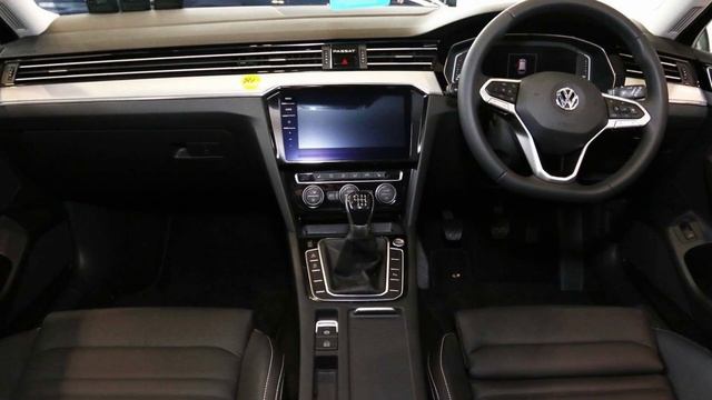 VW Passat 1.5 TSI EVO SEL (ss) 5dr смотреть онлайн