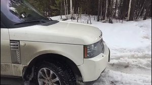 Range Rover в снегу