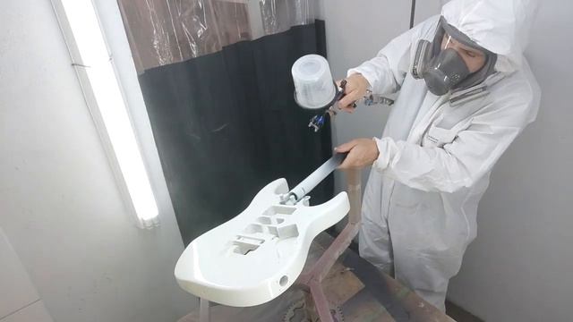 Pintura Ibanez Vintage White смотреть онлайн
