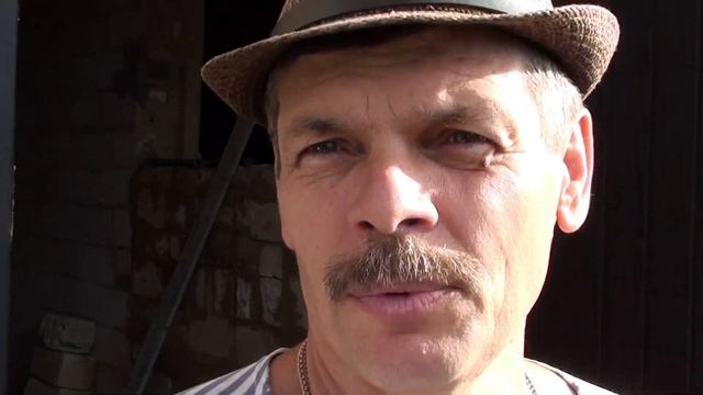 Заложил бывший вход кирпичом/ Навел порядок на стройке смотреть онлайн