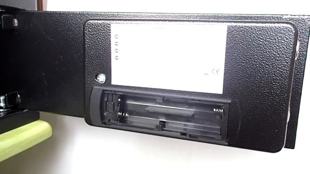 Amazon Basics Home Safe. The 0.7 cubic foot Size Safe. Unboxing and Setting a Passcode. смотреть онлайн