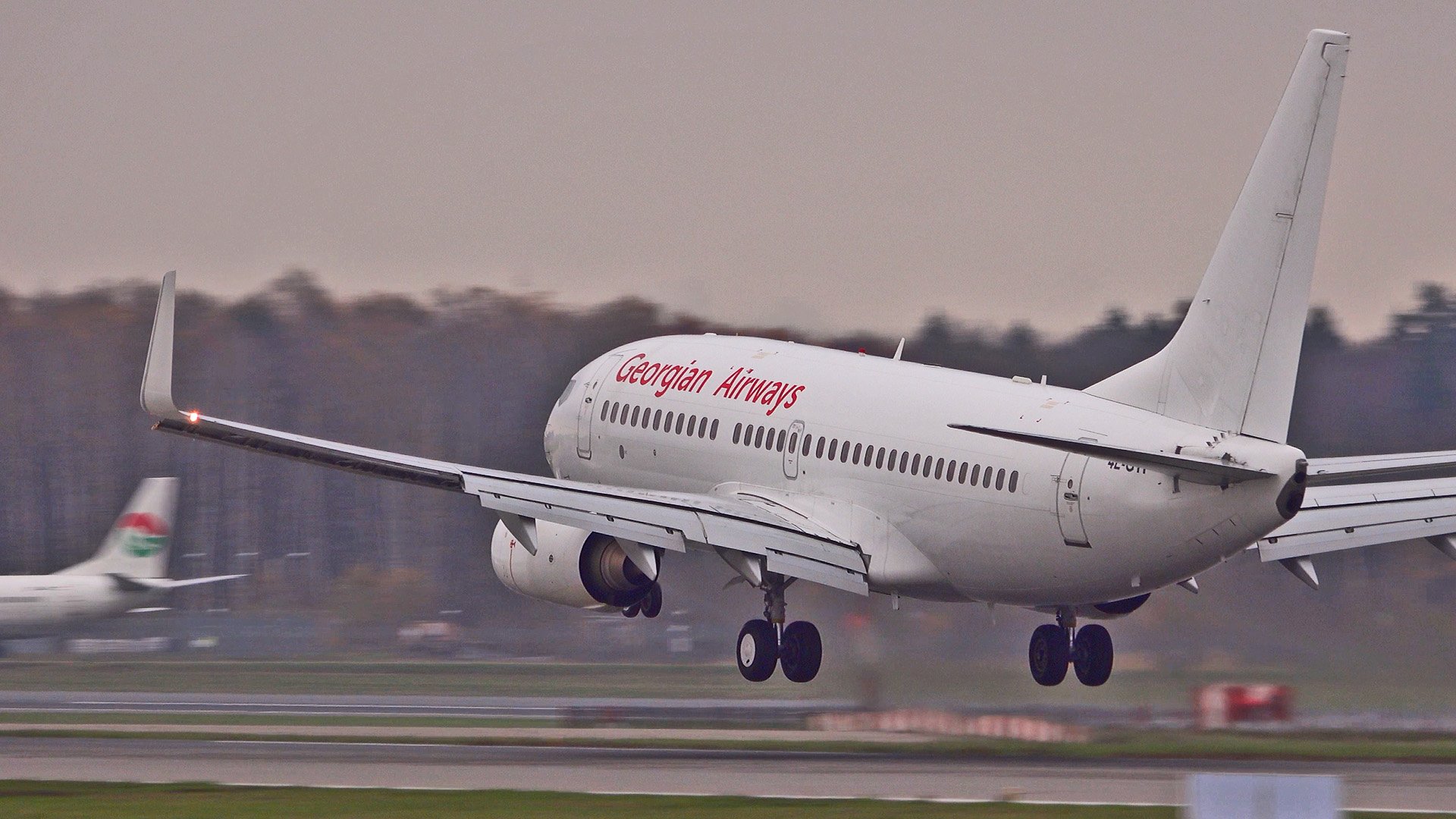 Вдруг откуда ни возьмись... "Грузинские авиалинии" и "Аэрофлот" во Внуково. Ноябрь, 2022 смотреть онлайн