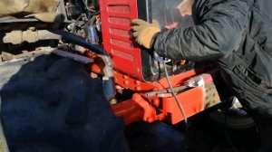 Ремонт МТЗ! Открытие капота  на кабину трактора ч.1!