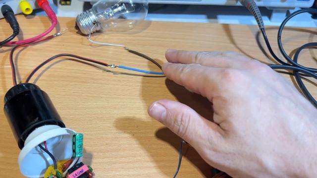 Блок питания из эконом лампы.Просто и легко смотреть онлайн