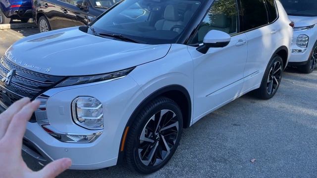 Black or White side molding on 2023 Outlander? смотреть онлайн