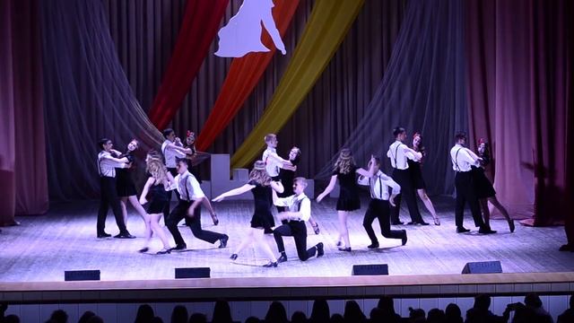 «Весенний вальс». Школа №12 смотреть онлайн