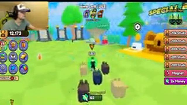 Rolling A HUGE Ball Of CASH Across A River Of Lava!!!| Money Race (Roblox) смотреть онлайн