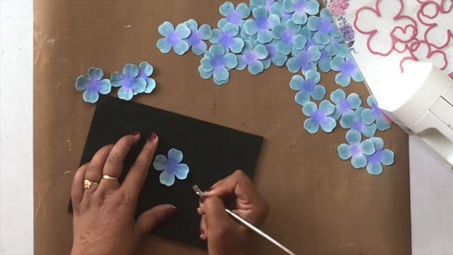 DIY Hydrangea Blooms using Dress My Craft Dies смотреть онлайн