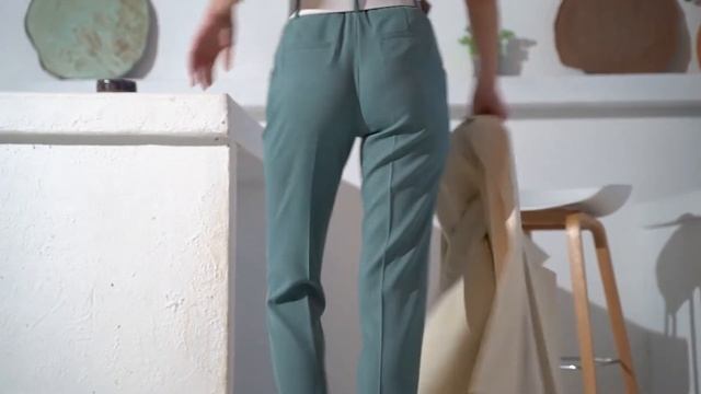 Брюки классические летние зауженные на резинкеVOZENTO, лен 5520 смотреть онлайн