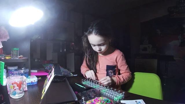 Игра Loom Bands. Нужно продолжения? смотреть онлайн