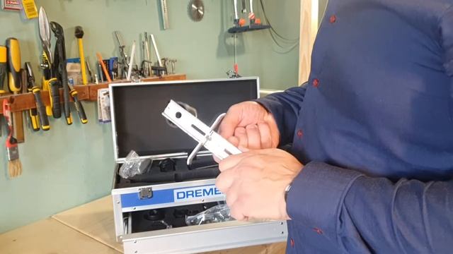 Dremel 8220 обзор и распаковка, насколько выгодно покупать максимальную комплектацию. смотреть онлайн