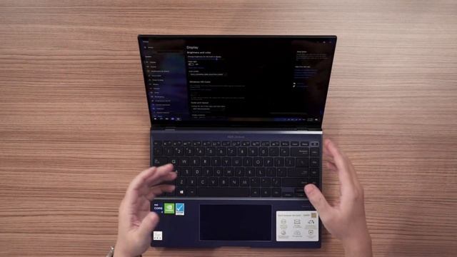 ScreenPad Lives on: ASUS Zenbook 14X OLED UX5400E Review смотреть онлайн