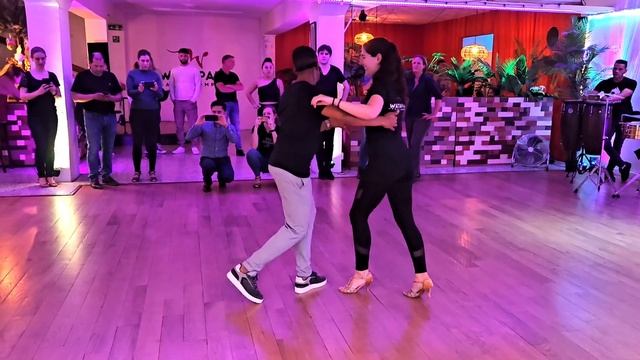 SALSA ON1 AND ON2 ✅️ STEPS FOR THIS AMAZING PARTNERWORK ? | SALSA INTERMEDIATE COMBINATION смотреть онлайн