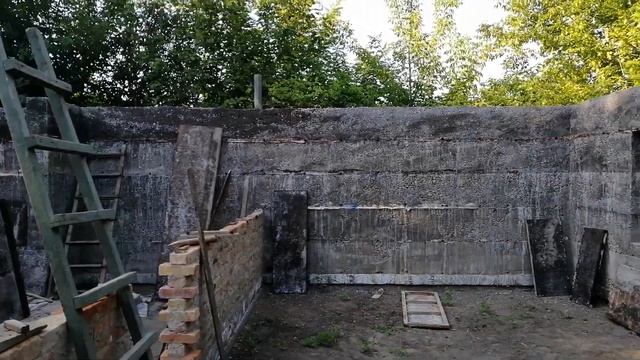 Закончил 5 й ряд опалубка стен со шлака. Вид внутри. смотреть онлайн